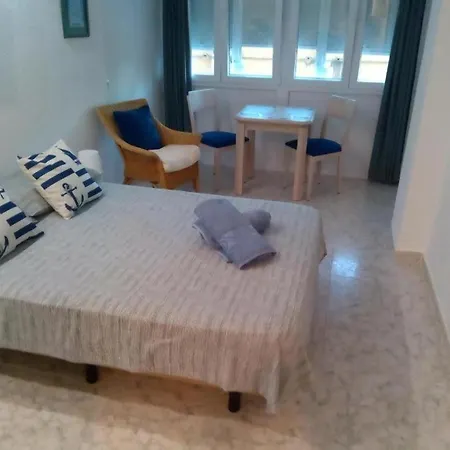 Apartment Budget Beachside Sleeps 2 Basic No-frills Just Steps From The