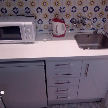 Budget Beachside Sleeps 2 Basic No-frills Just Steps From The Benalmadena